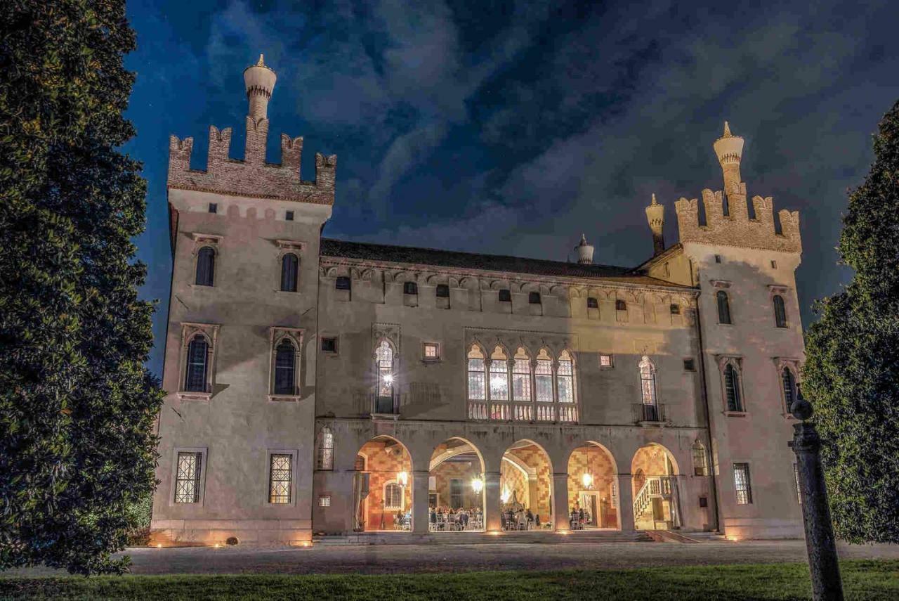 Вілла Castello Di Тієне Екстер'єр фото